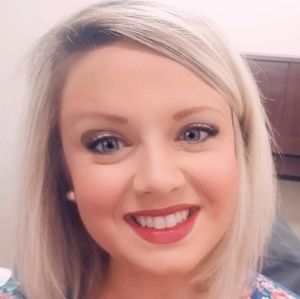 Meet your Posher, Kelli